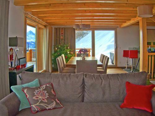Splendid Valley View Chalet In Les Collons
