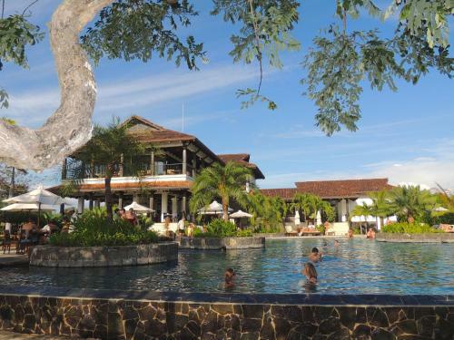 Pura Vida House