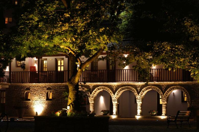 Hotel Frontzou Politia