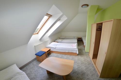 Hostal Penzion Pood?�