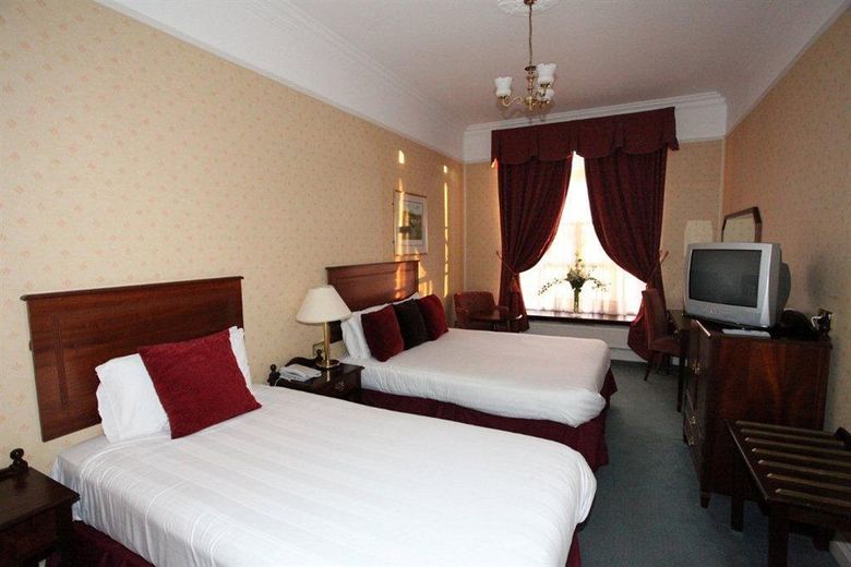 Hotel Blarney Woollen Mills