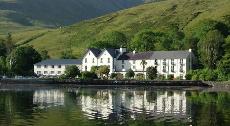 Hotel Leenane (.)