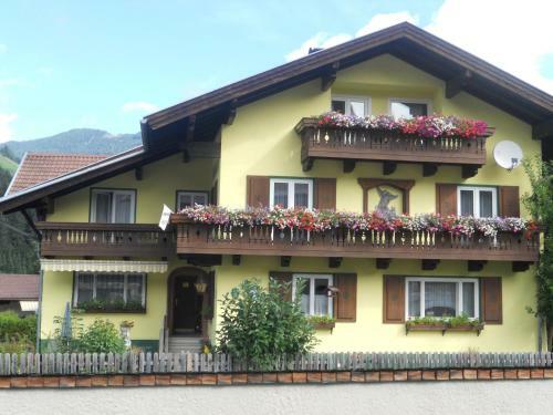 Hostal Haus Zur Linde