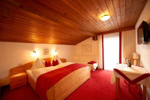 Hostal Appartementhaus Gratz