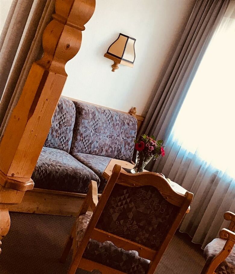 H&s Hotel Wildpferd