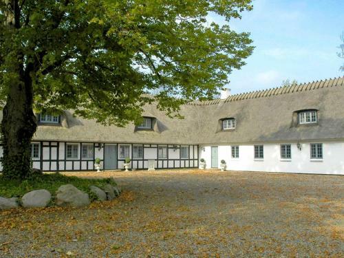 Nine-bedroom Holiday Home In N�rre Aaby