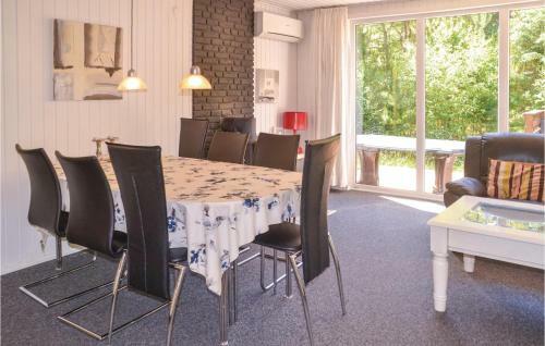 Three-bedroom Holiday Home In Norre Nebel