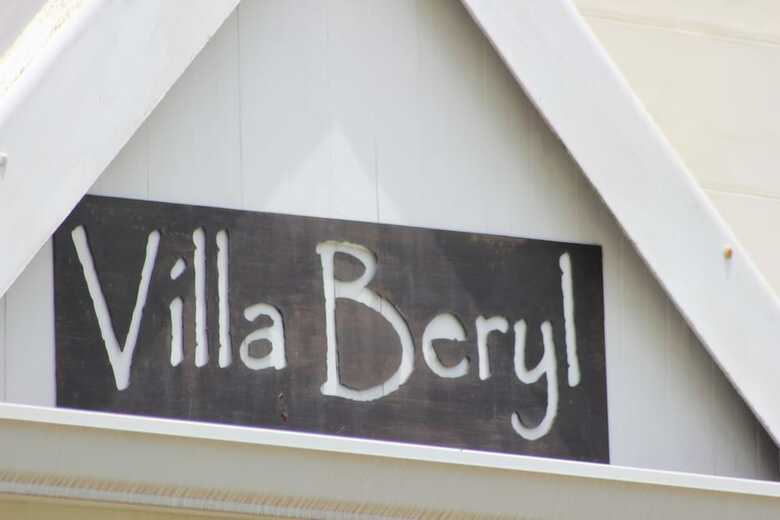 Hostal Villa Beryl Guesthouse