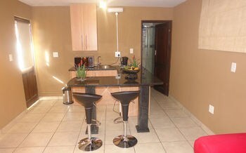Hostal Homestay Travel Guest House