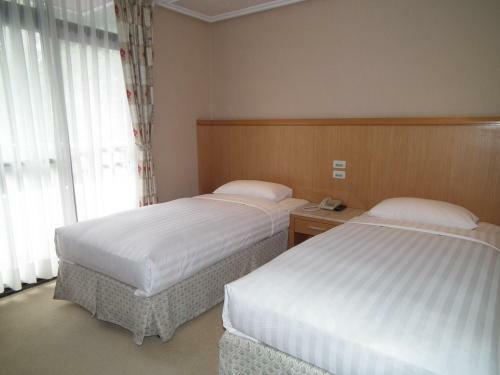 Honey Moon Hotel
