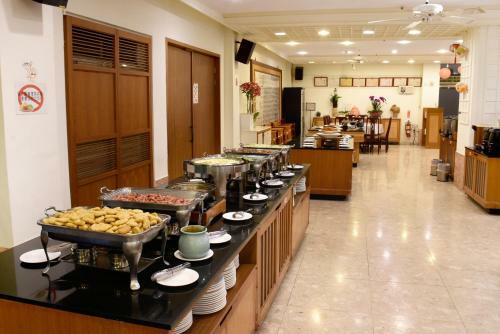 Honey Moon Hotel
