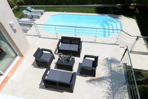 Cagnes-sur-mer Villa Sleeps 8 Pool Air Con Wifi