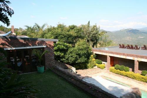 Hostal Columbus Guest House