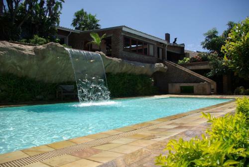 Hostal Columbus Guest House
