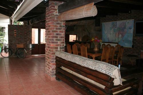 Hostal Columbus Guest House