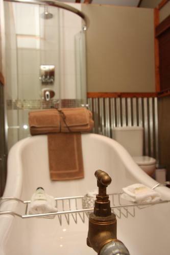 Hostal 5th Seasons Guesthouse