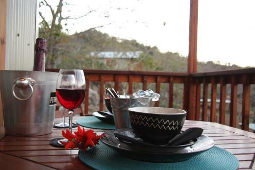Hostal 5th Seasons Guesthouse