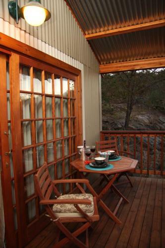 Hostal 5th Seasons Guesthouse