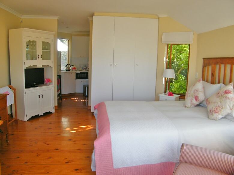 Hostal Tranquility Guest House