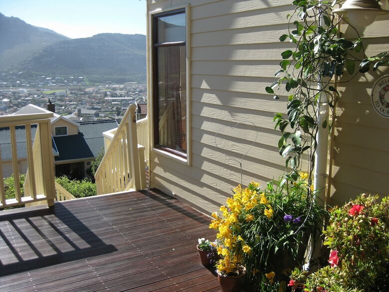 Hostal Tranquility Guest House