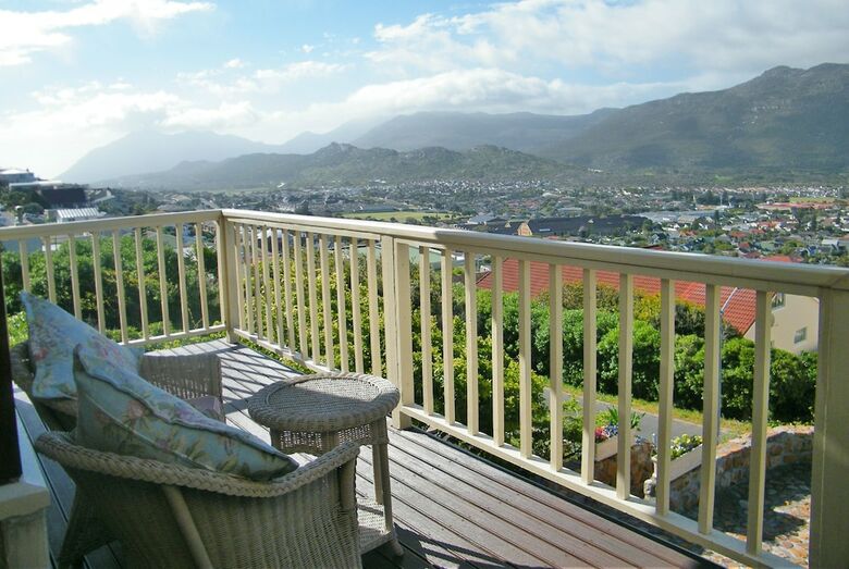 Hostal Tranquility Guest House