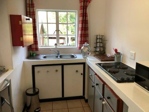 Hostal Peace Corner Cottages