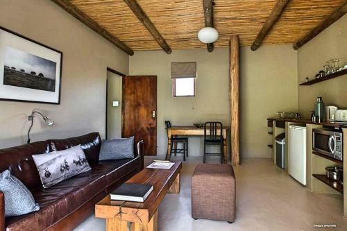 Hostal River View Cottages