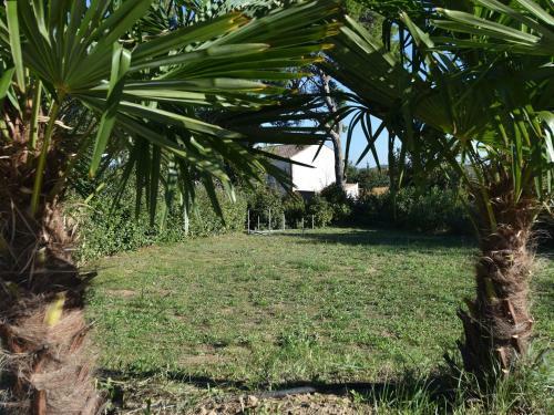 Spacious Holiday Home In Escales With Private Swimming Pool