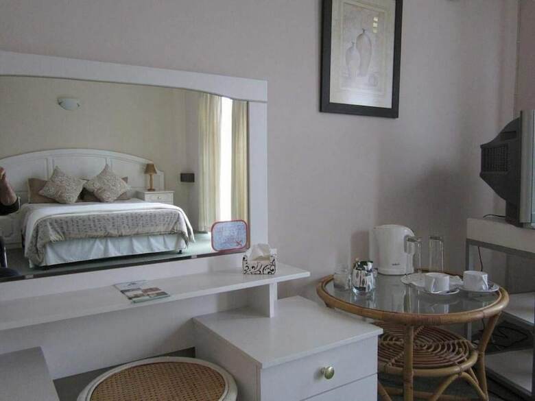 Hostal Two Owls Guest House
