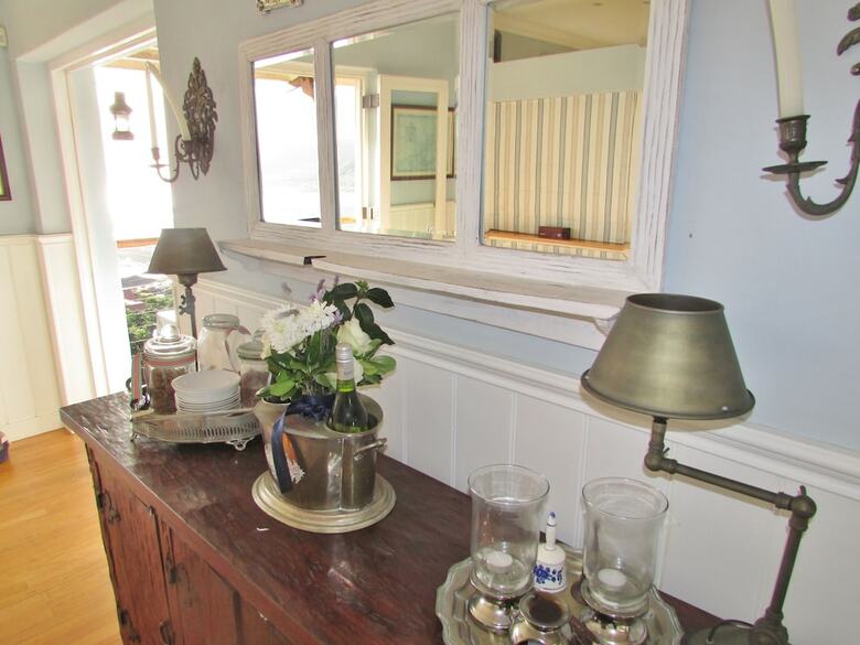 Hostal A Boat House