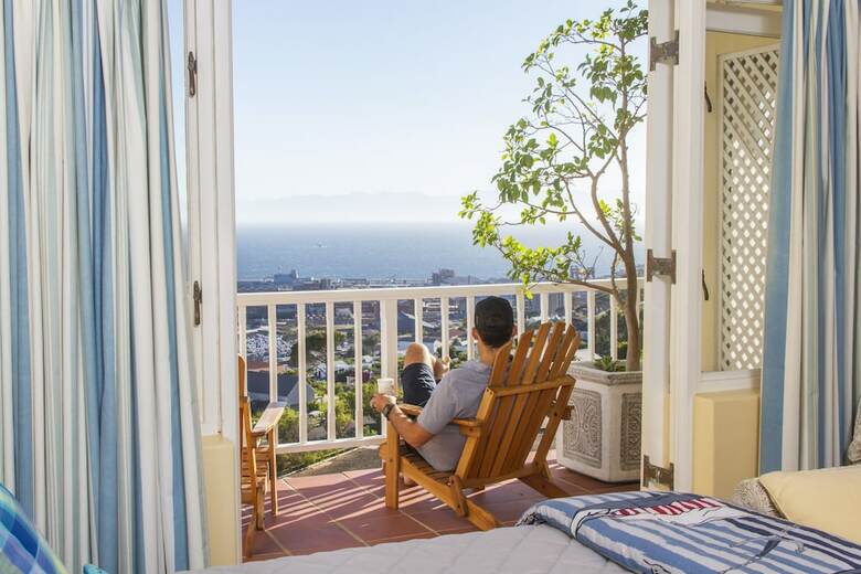 Hostal Albatross Guest House