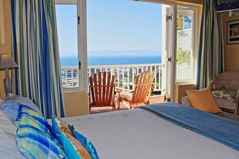 Hostal Albatross Guest House