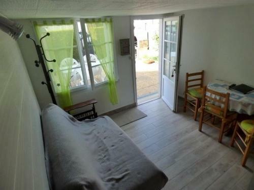 House A Jullouville Maison F3 Avec Cour