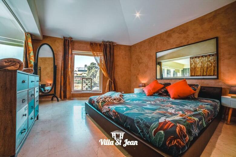 Hostal Villa Saint Jean