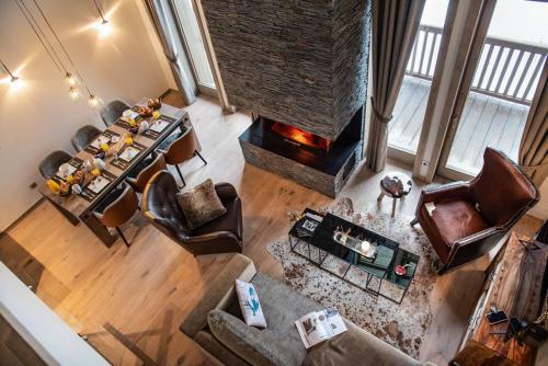 Yellowstone Lodge