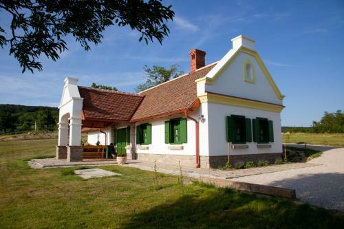�reghegyi Apartman