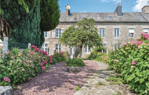 Two-bedroom Holiday Home In Le Beny Bocage