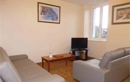 Two-bedroom Holiday Home In Le Beny Bocage