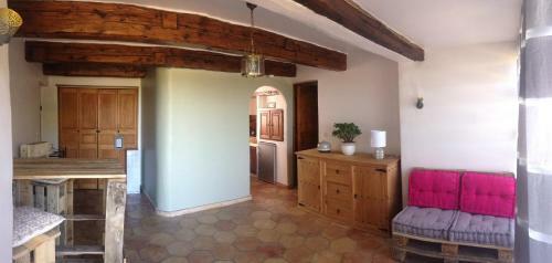 Hostal Les Quatre Saisons