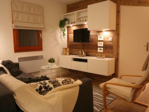 Comfortable Apartment In Les Gets Amidst French Alps