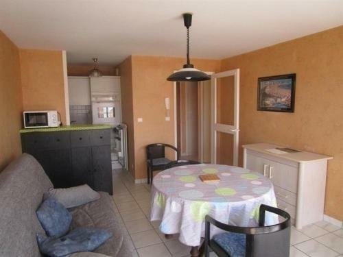 Apartment Appartement Type 2 A 50metres De La Plage