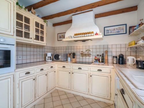 Modern Villa With Private Pool In Malves-en-minervois