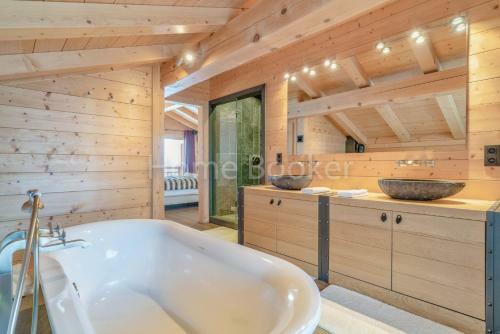 Chalet Iris