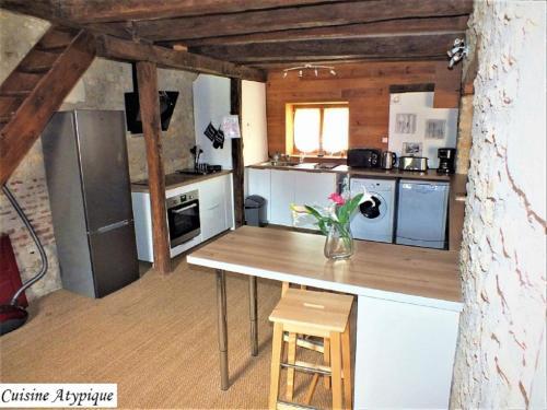 Hostal Chambre D Hotes Familiale La Belle Aventure