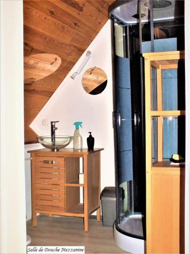 Hostal Chambre D Hotes Familiale La Belle Aventure