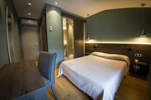 Hotel Le Pont Neuf