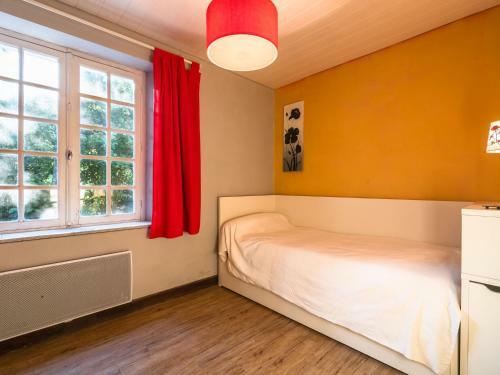 Cozy Holiday Home In Saint-denis With Swimming Pool