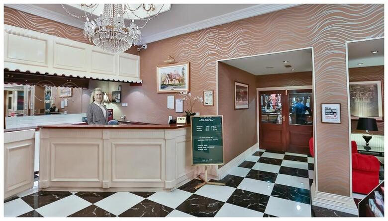 Hotel Eviston House