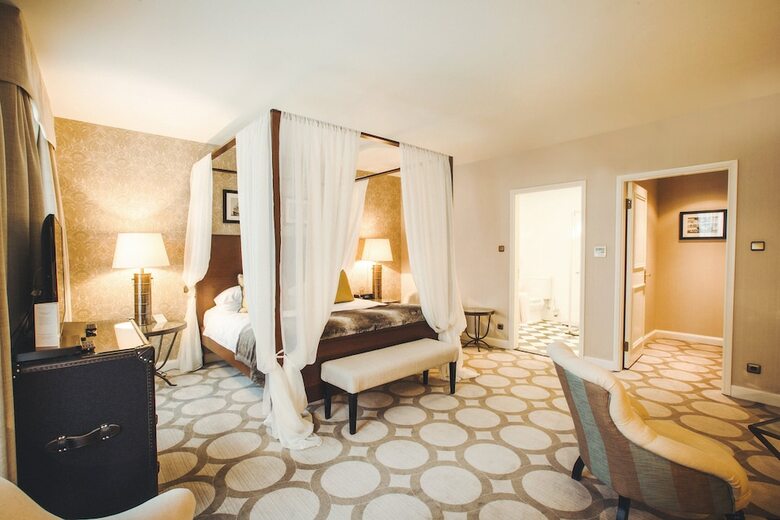 Hotel Grand Palace
