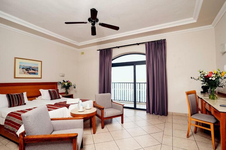 Hotel Paradise Bay